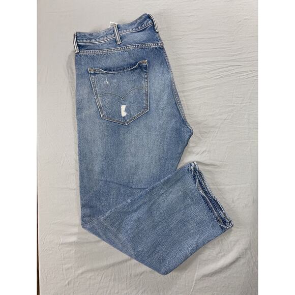 Levi's 501 Classic Straight Button Fly 100% Cotton Denim Jeans. Light Wash 42X30 - Picture 2 of 8